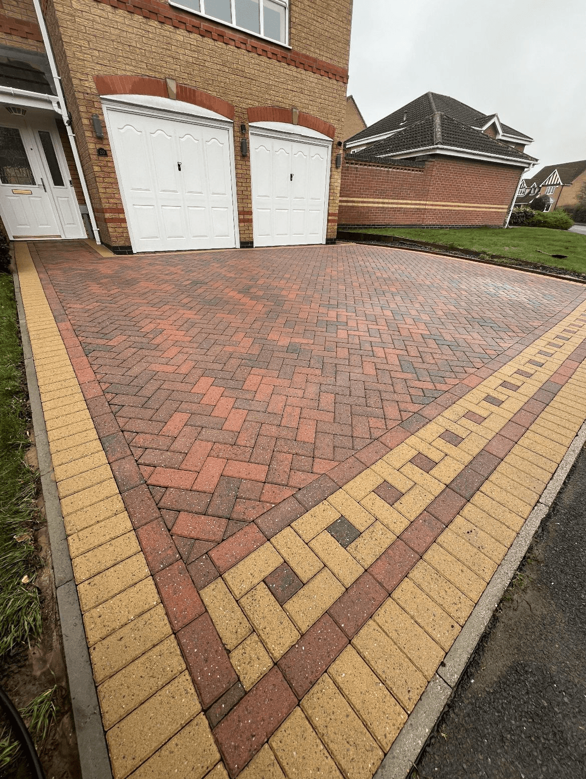Hull Block Paving Cleaning